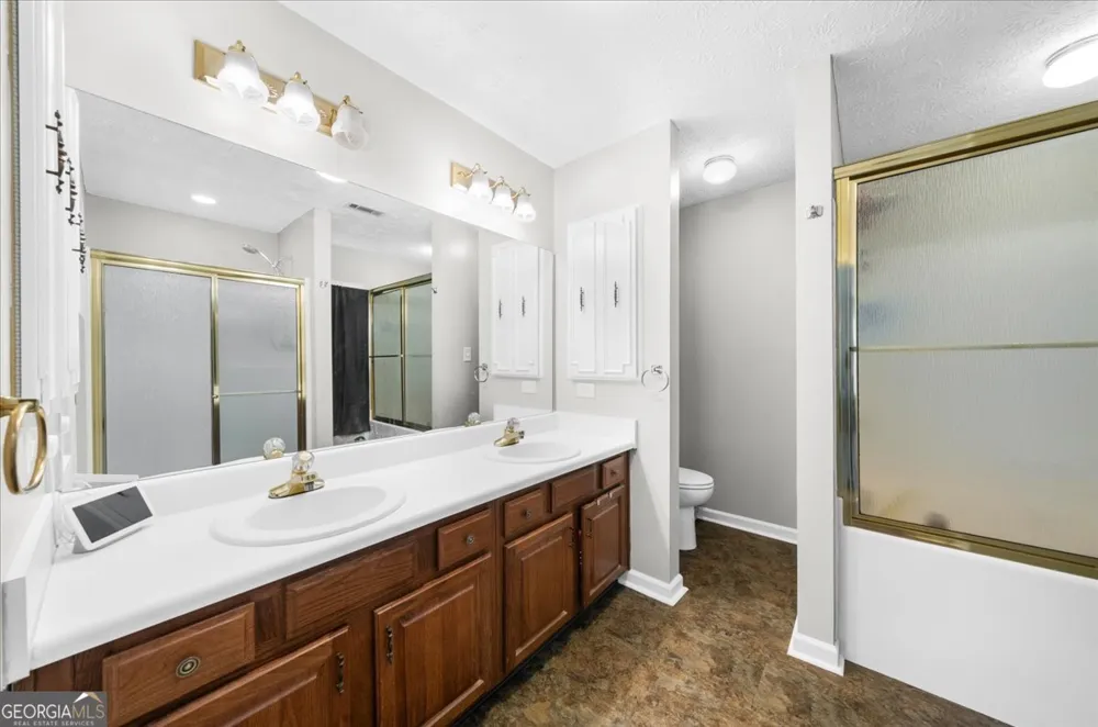 250 W Peachtree ST Norcross, GA 30071
