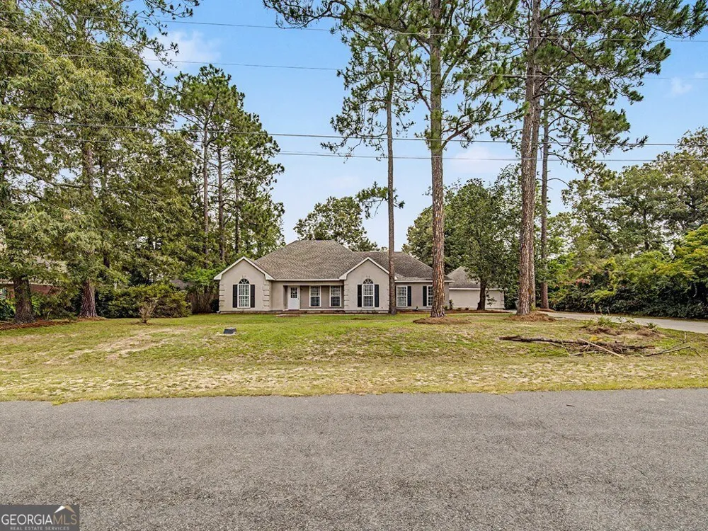 1621 Moore ST Adel, GA 31620