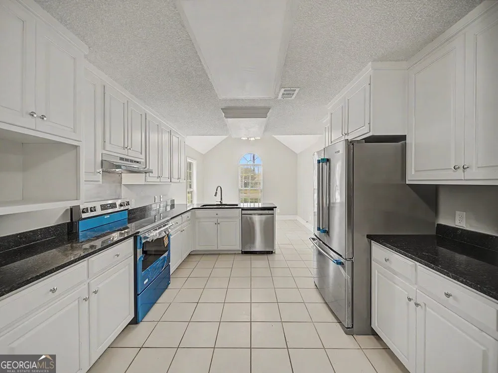 1621 Moore ST Adel, GA 31620
