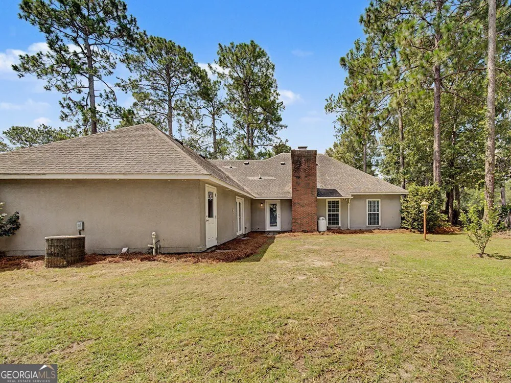 1621 Moore ST Adel, GA 31620