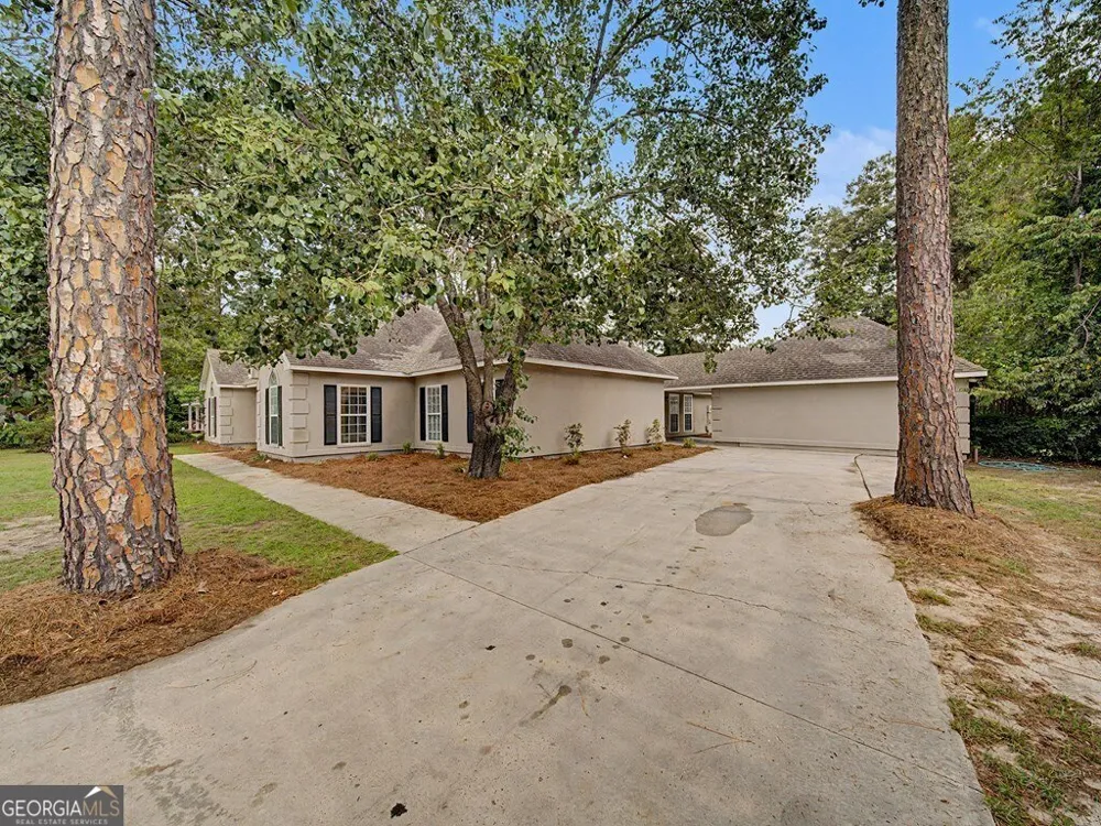 1621 Moore ST Adel, GA 31620