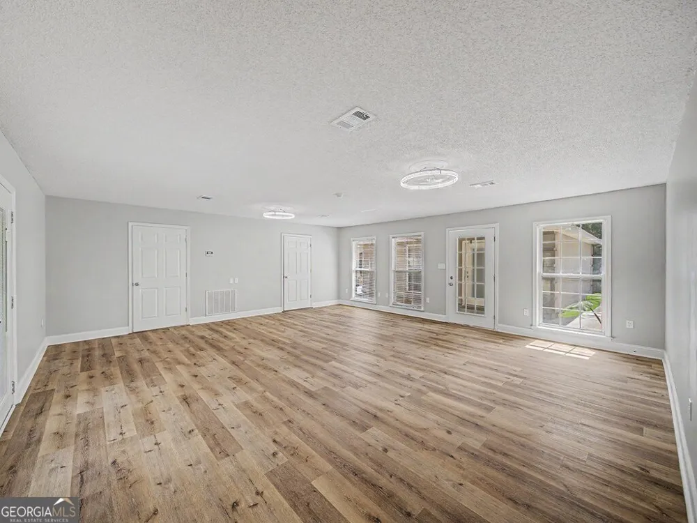1621 Moore ST Adel, GA 31620