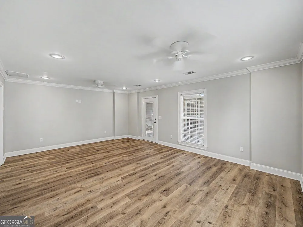 1621 Moore ST Adel, GA 31620