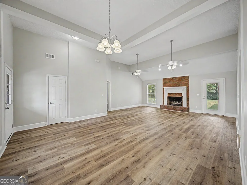 1621 Moore ST Adel, GA 31620