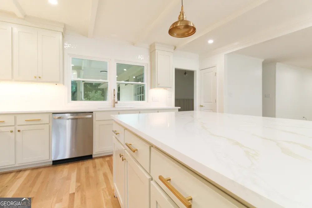 100 Williamsburg LN Athens, GA 30605