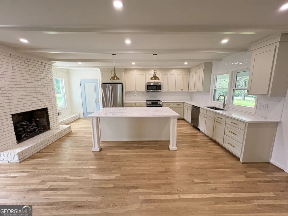 100 Williamsburg LN Athens, GA 30605