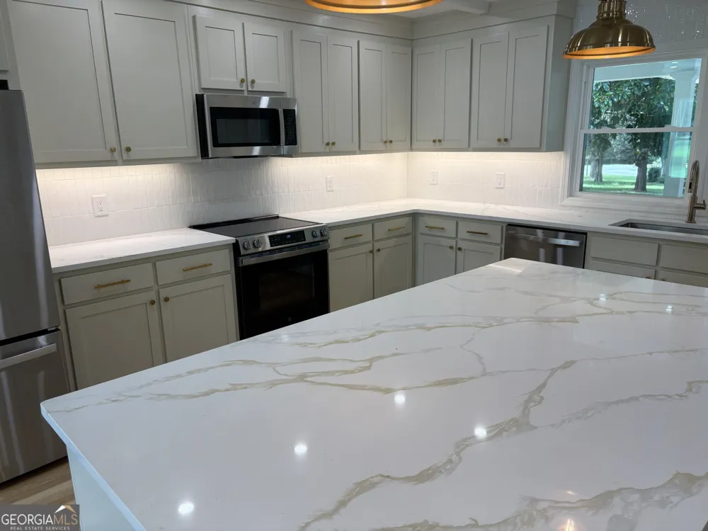100 Williamsburg LN Athens, GA 30605