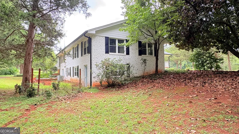 100 Williamsburg LN Athens, GA 30605
