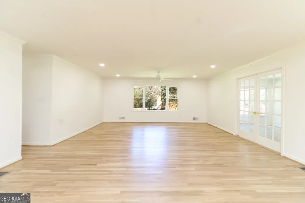 100 Williamsburg LN Athens, GA 30605
