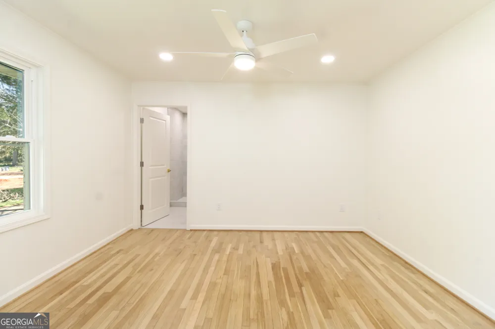 100 Williamsburg LN Athens, GA 30605