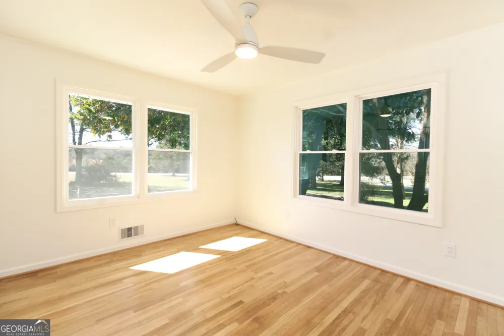 100 Williamsburg LN Athens, GA 30605