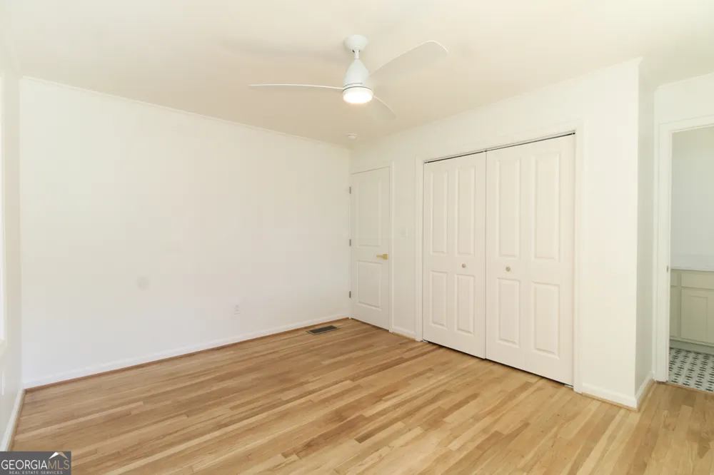 100 Williamsburg LN Athens, GA 30605