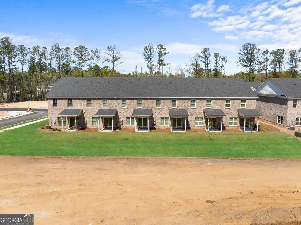 37 Azalea LN Richmond Hill, GA 31324