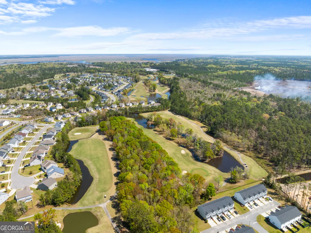 37 Azalea LN Richmond Hill, GA 31324