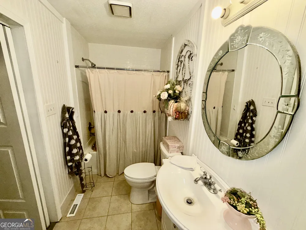 154 New Prospect RD Hartwell, GA 30643