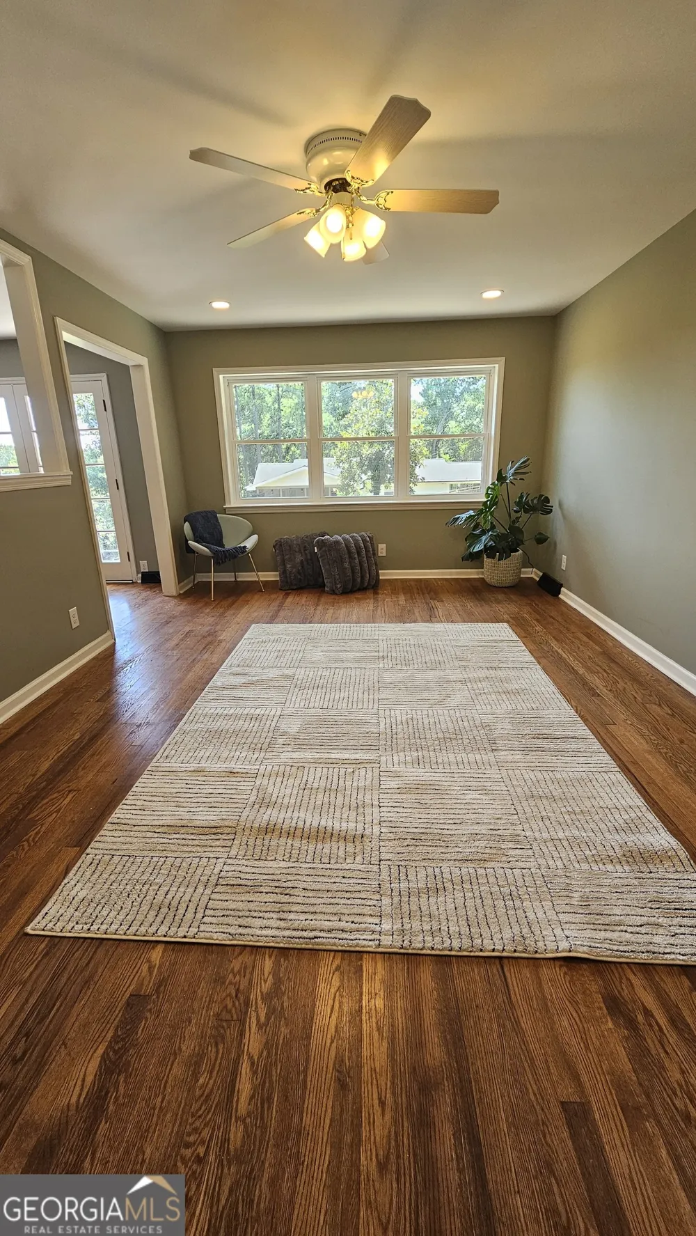1305 Dana DR Dalton, GA 30720