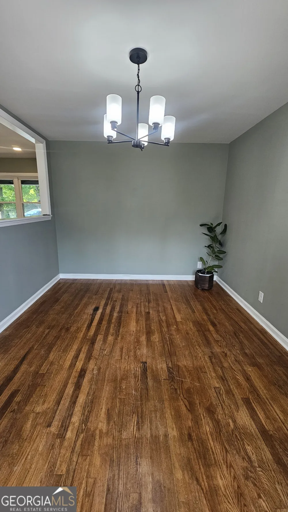 1305 Dana DR Dalton, GA 30720