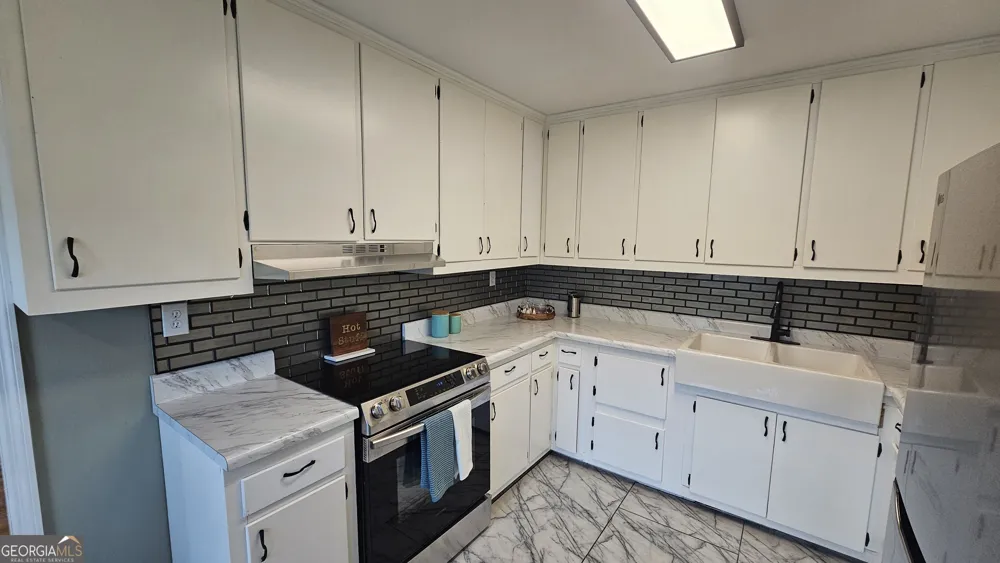 1305 Dana DR Dalton, GA 30720