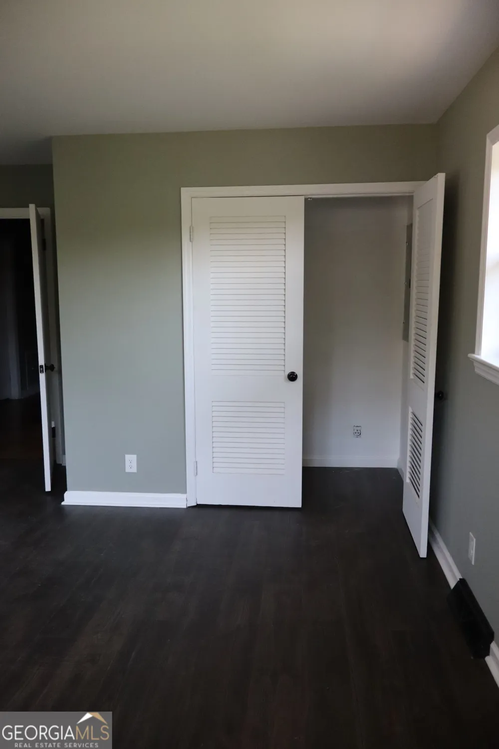 1305 Dana DR Dalton, GA 30720