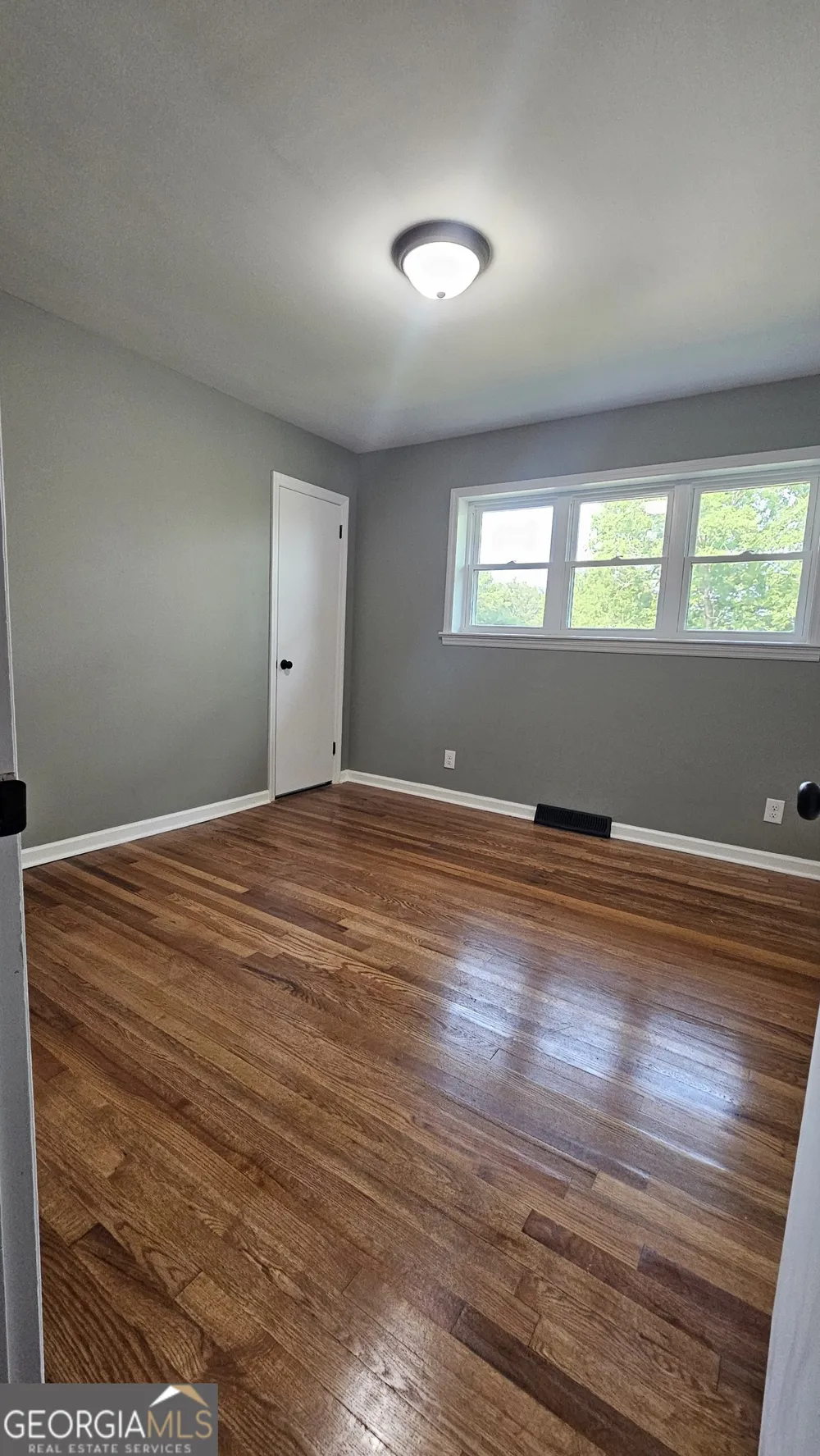 1305 Dana DR Dalton, GA 30720
