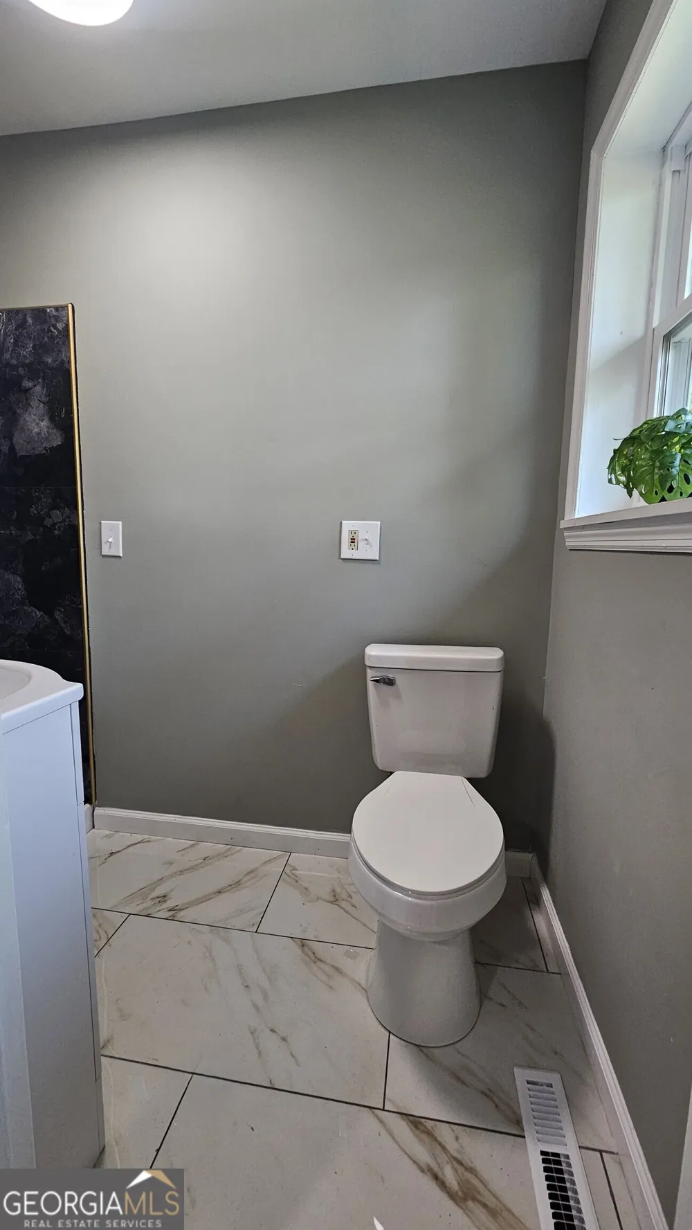1305 Dana DR Dalton, GA 30720