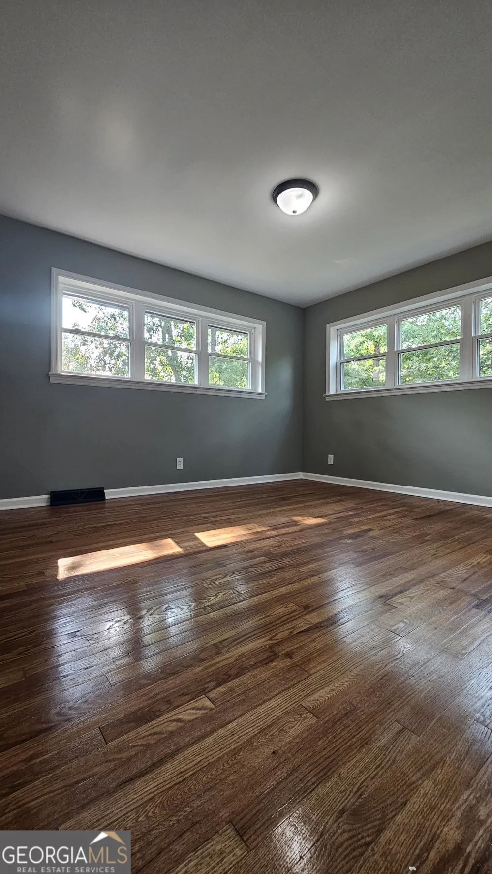 1305 Dana DR Dalton, GA 30720