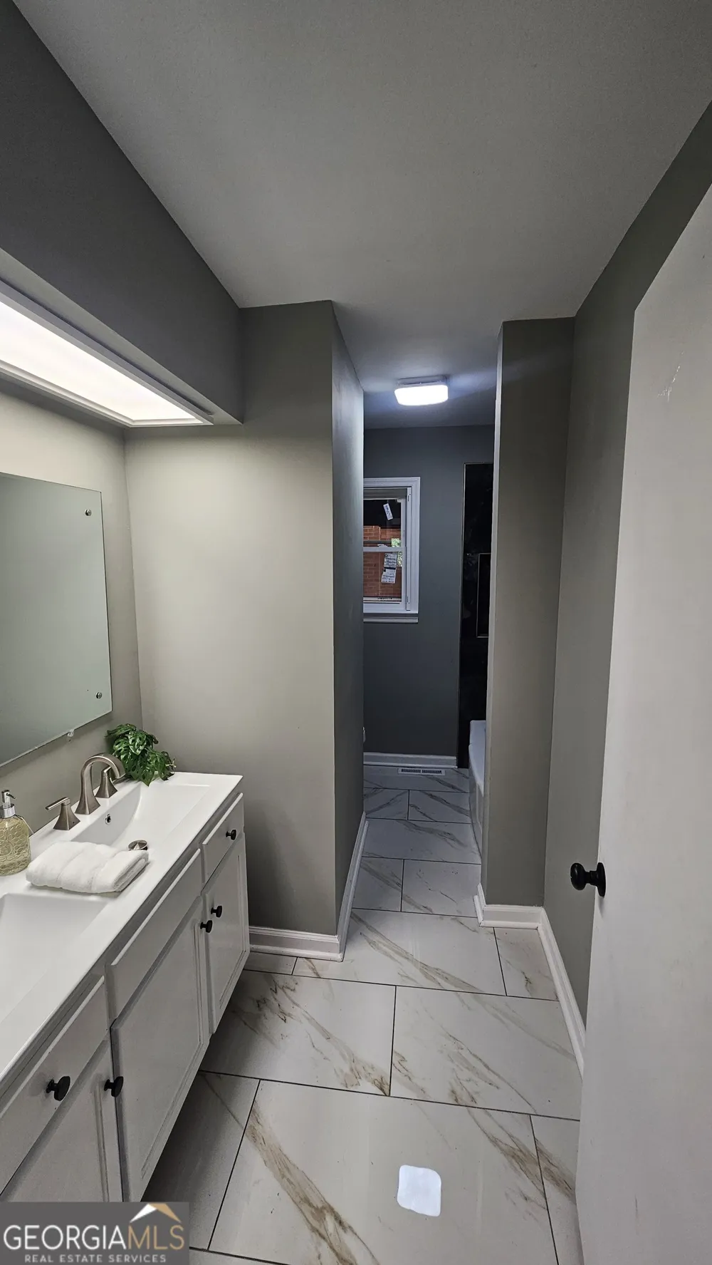 1305 Dana DR Dalton, GA 30720