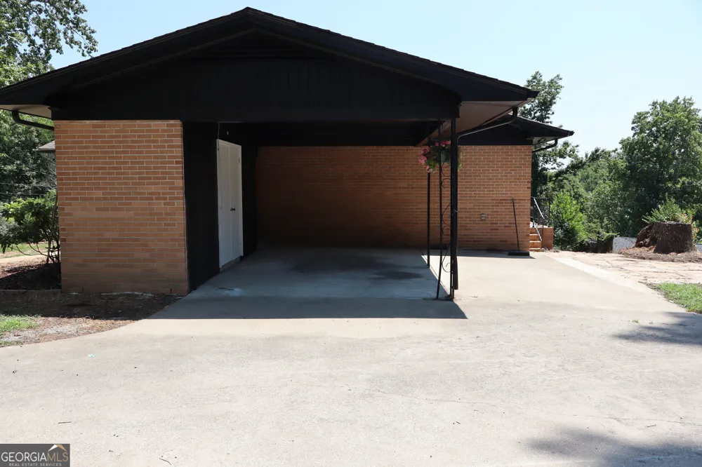 1305 Dana DR Dalton, GA 30720