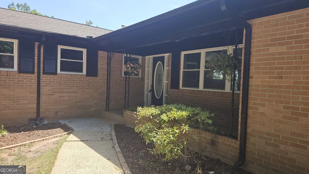 1305 Dana DR Dalton, GA 30720