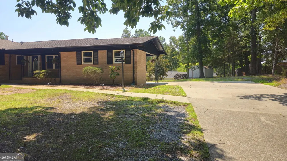 1305 Dana DR Dalton, GA 30720