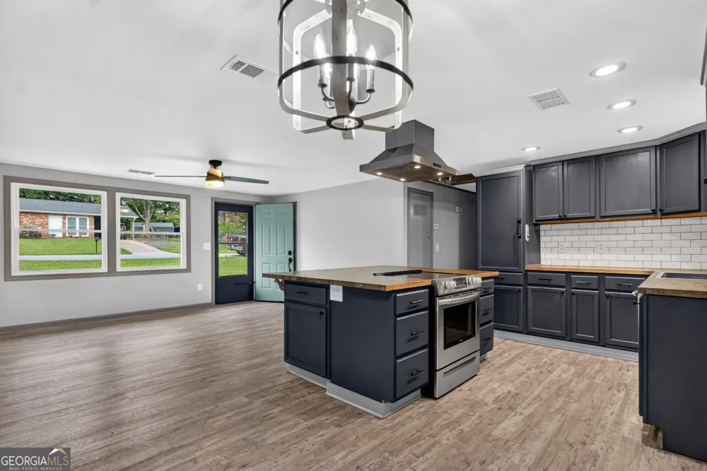 106 Sir Lancelot AVE LaGrange, GA 30241