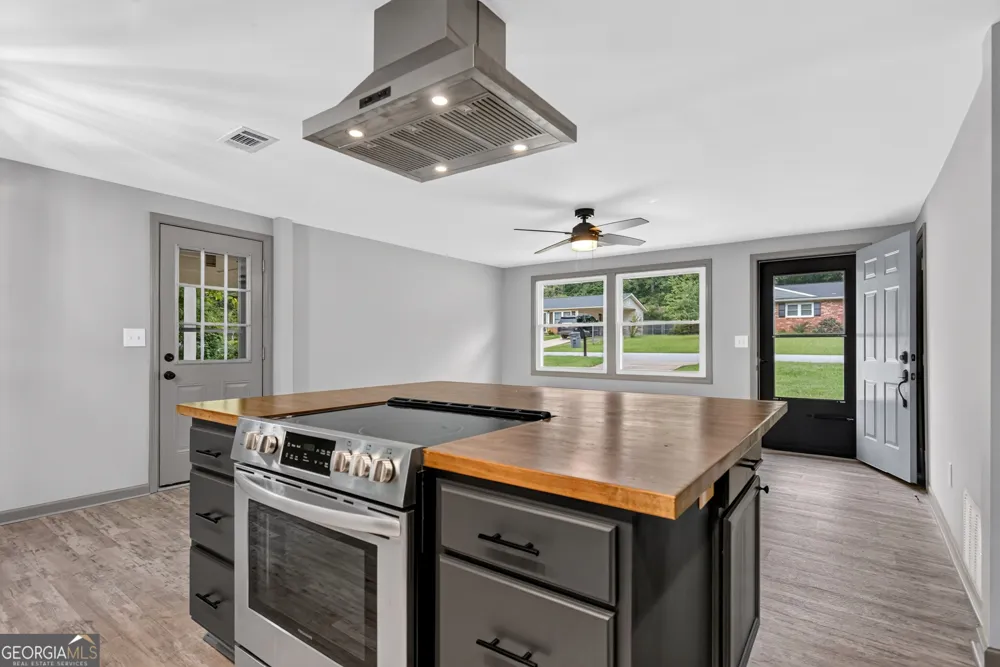 106 Sir Lancelot AVE LaGrange, GA 30241