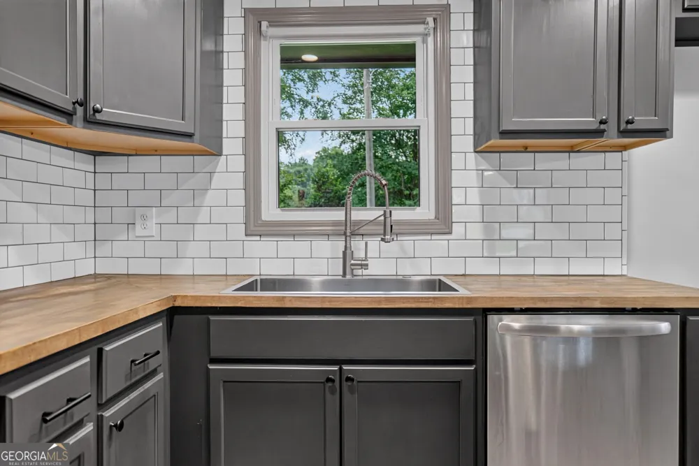 106 Sir Lancelot AVE LaGrange, GA 30241