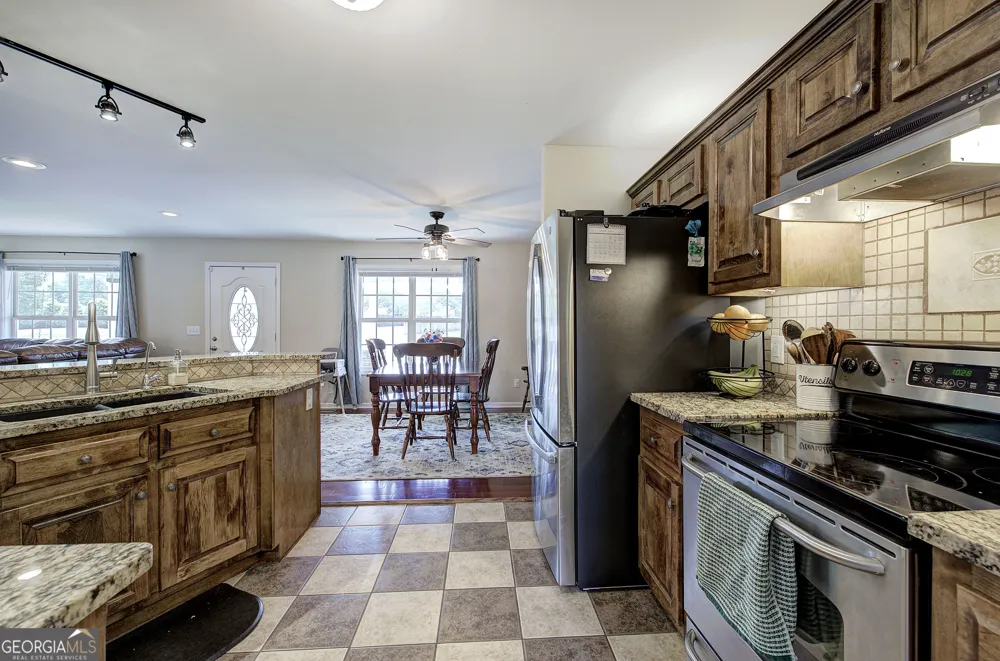 480 Beason RD SE Calhoun, GA 30701