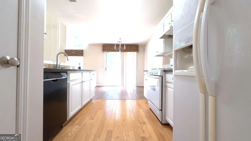 135 Friars Head DR Suwanee, GA 30024