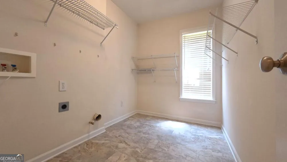 135 Friars Head DR Suwanee, GA 30024