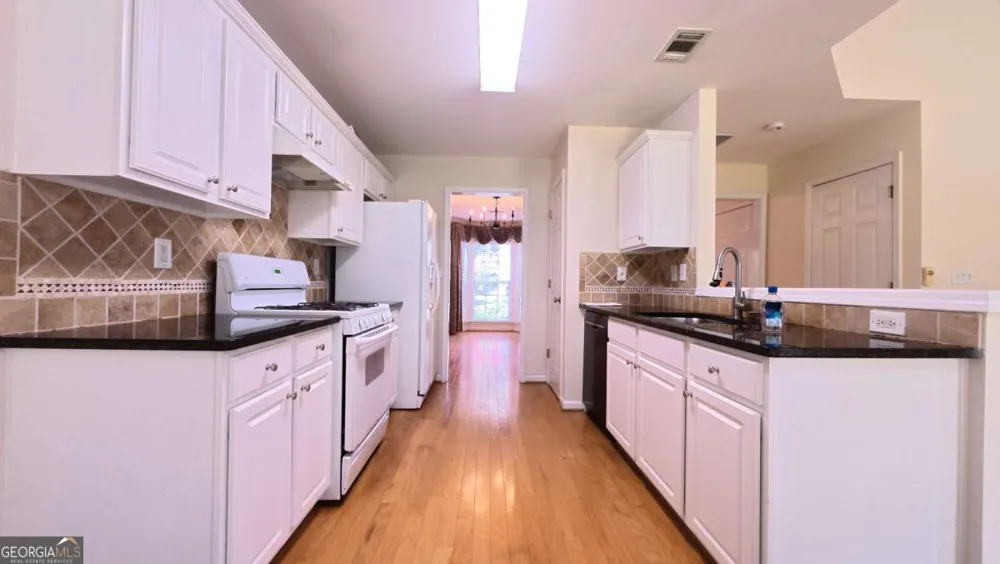 135 Friars Head DR Suwanee, GA 30024