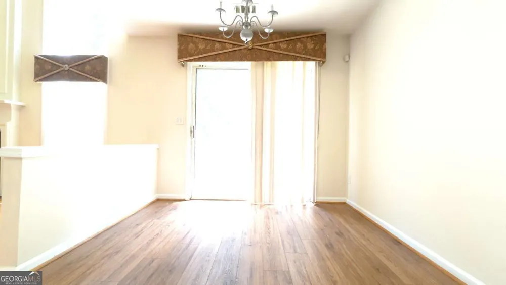 135 Friars Head DR Suwanee, GA 30024