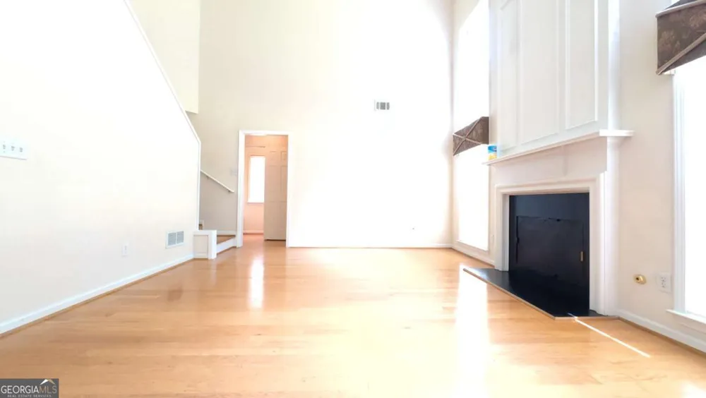 135 Friars Head DR Suwanee, GA 30024