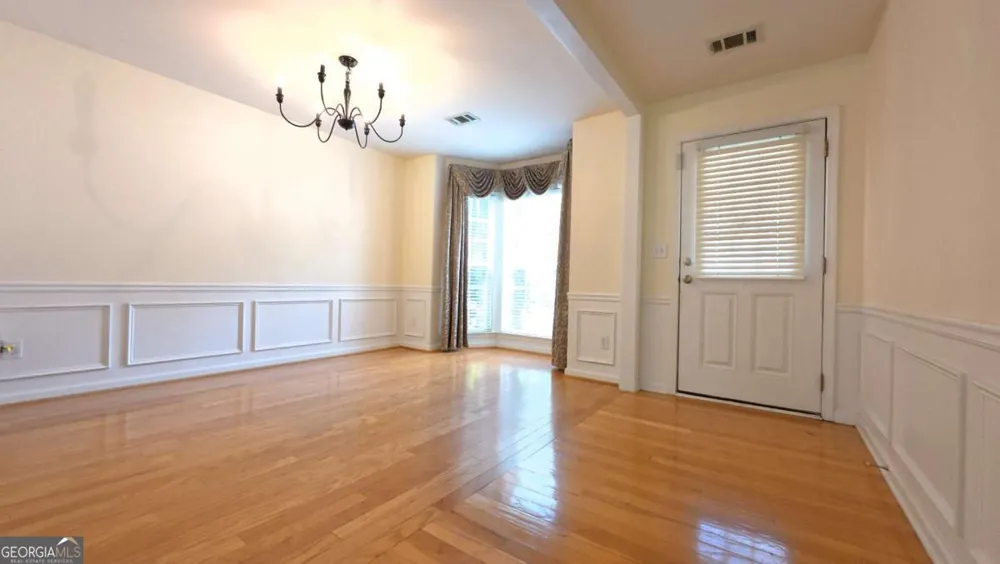 135 Friars Head DR Suwanee, GA 30024