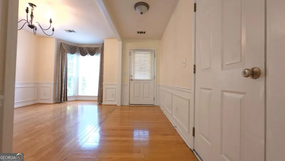 135 Friars Head DR Suwanee, GA 30024
