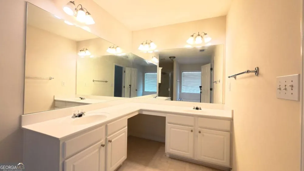 135 Friars Head DR Suwanee, GA 30024