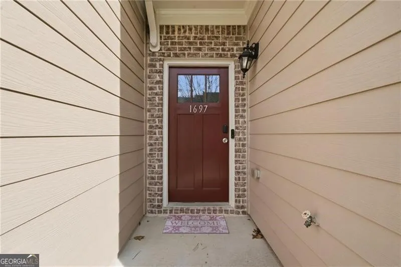 1697 Paxton LN SW Lilburn, GA 30047