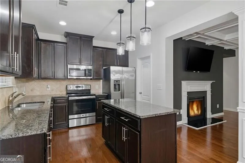 1697 Paxton LN SW Lilburn, GA 30047