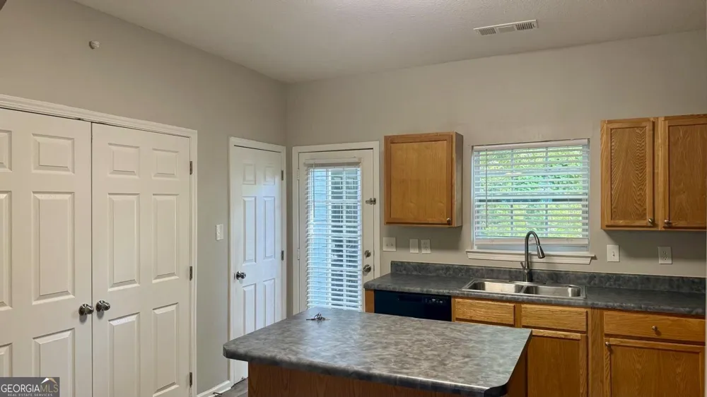 369 Pine Hill PL Norcross, GA 30093