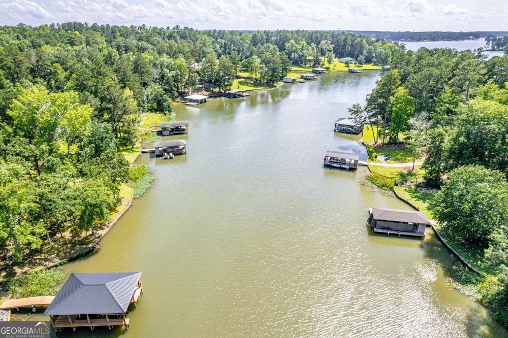 671/673 Pine Lake DR Sparta, GA 31087