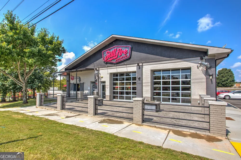 1130 Bartlett TRCE Suwanee, GA 30024