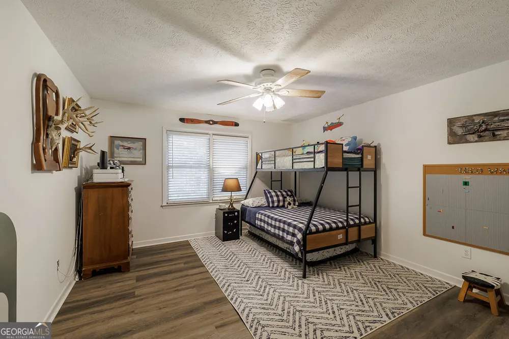 220 Eaglewood CT Athens, GA 30606