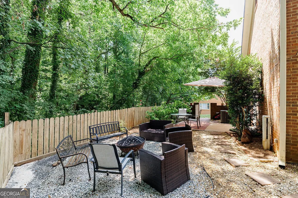220 Eaglewood CT Athens, GA 30606
