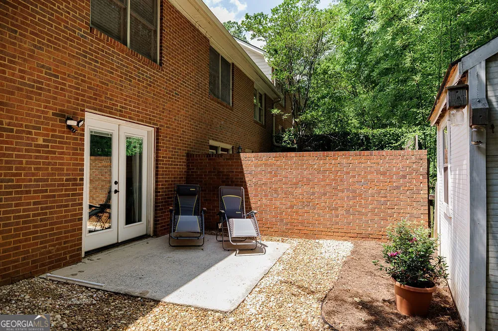 220 Eaglewood CT Athens, GA 30606
